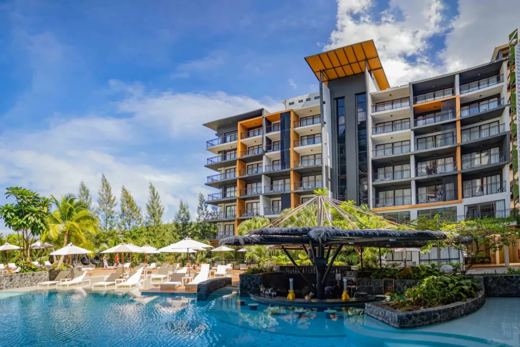 Swim-up bar Sea Seeker Krabi