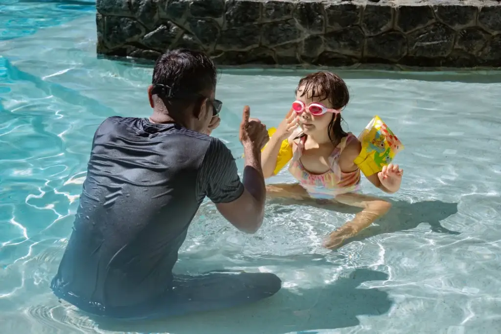 Kid swimming class