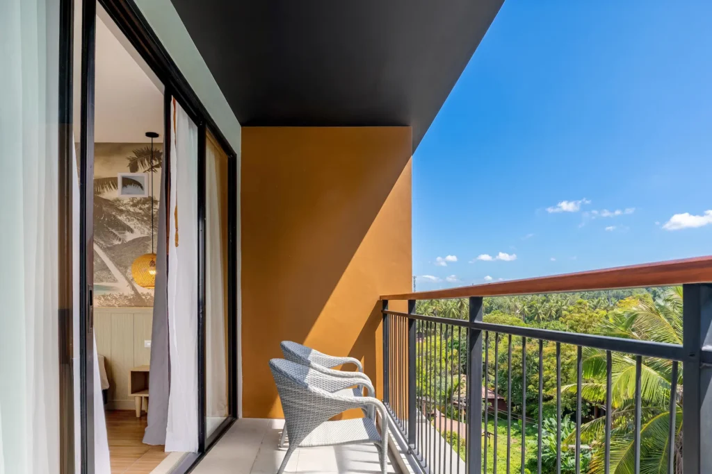 Deluxe Limestone Cliff View 24